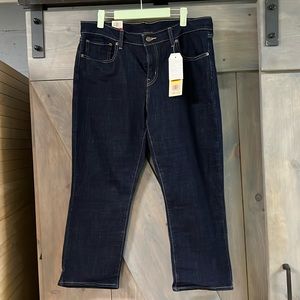 NWT Levi’s Capri size 31